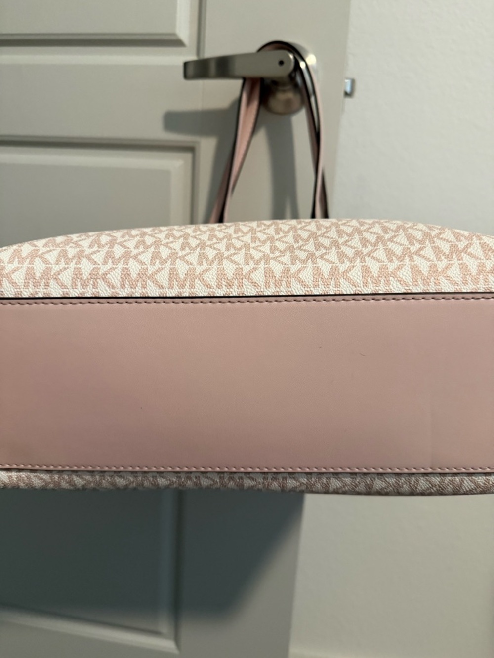 Michael Kors Blush Pink Logo Tote with Gold Chain Straps - Picture 3 of 5